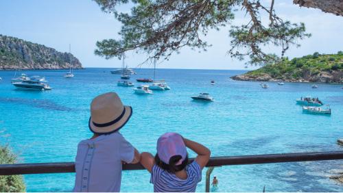 See the beauty of Mallorca through children's eyes – adventures by the sea included
