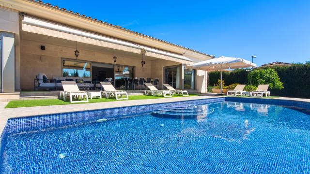 Urban Villa Bellviure Luxury