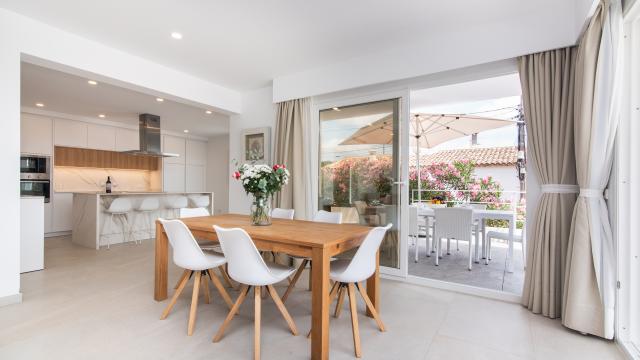 Urban Villa Na Pilena