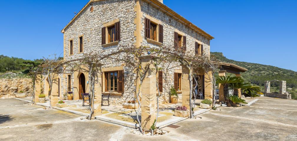 Rural Villa Son Galta