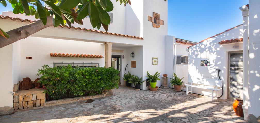 Urban Villa Xoroi