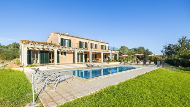 Rural Villa Son Ropit