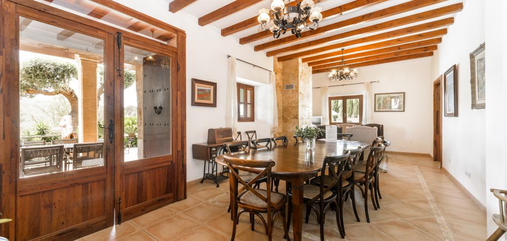 Rural Villa Son March