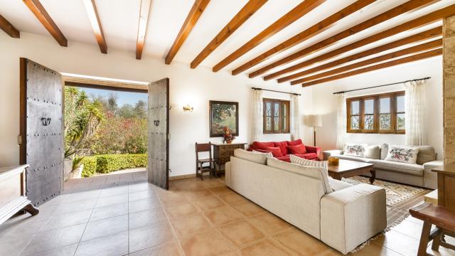 Rural Villa Son March