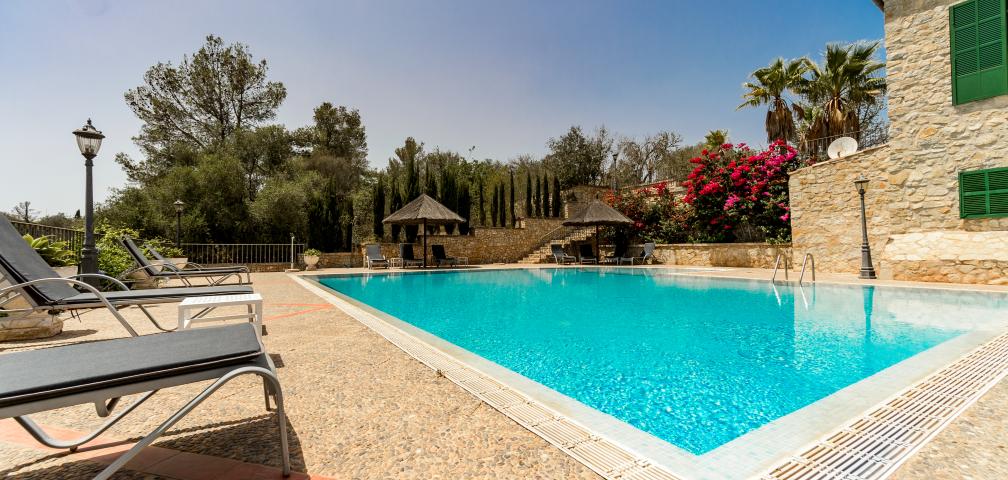 Rural Villa Son March