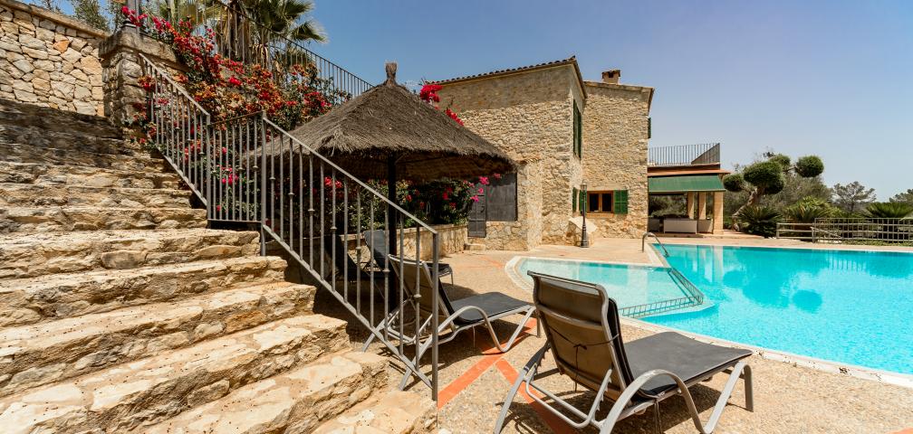 Rural Villa Son March