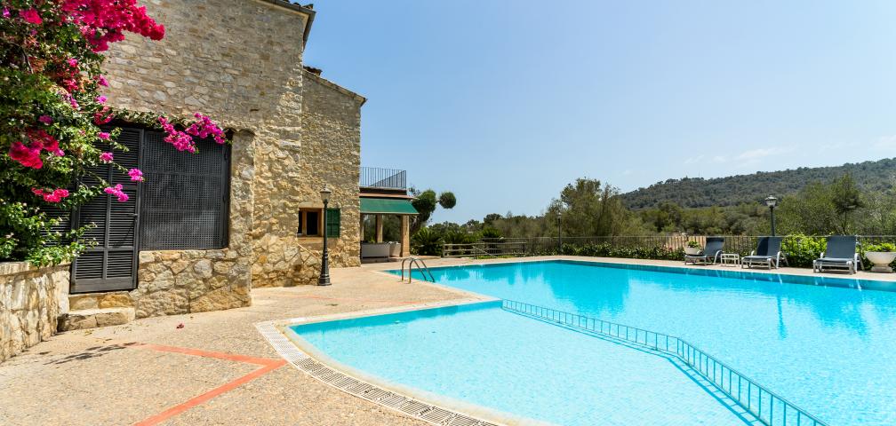 Rural Villa Son March