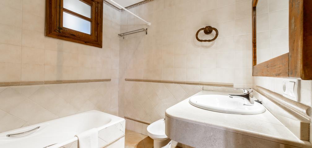 Rural Villa Son March