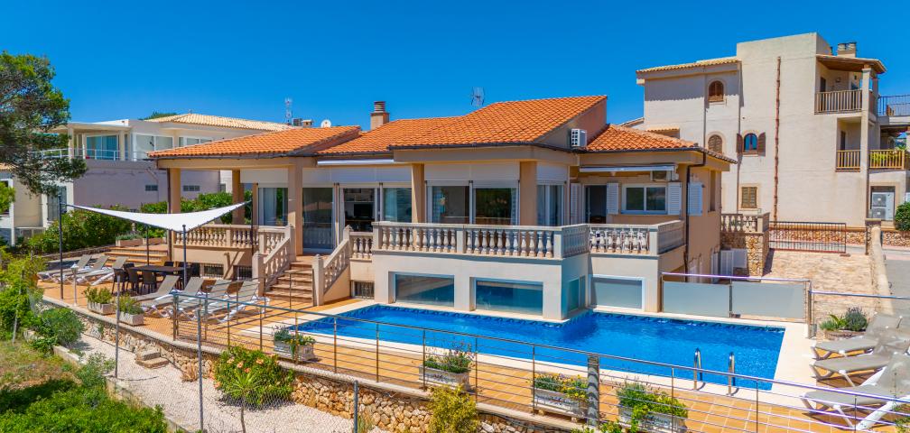 Urban Villa Jardín del Rey