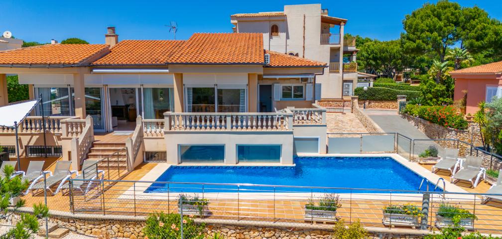 Urban Villa Jardín del Rey