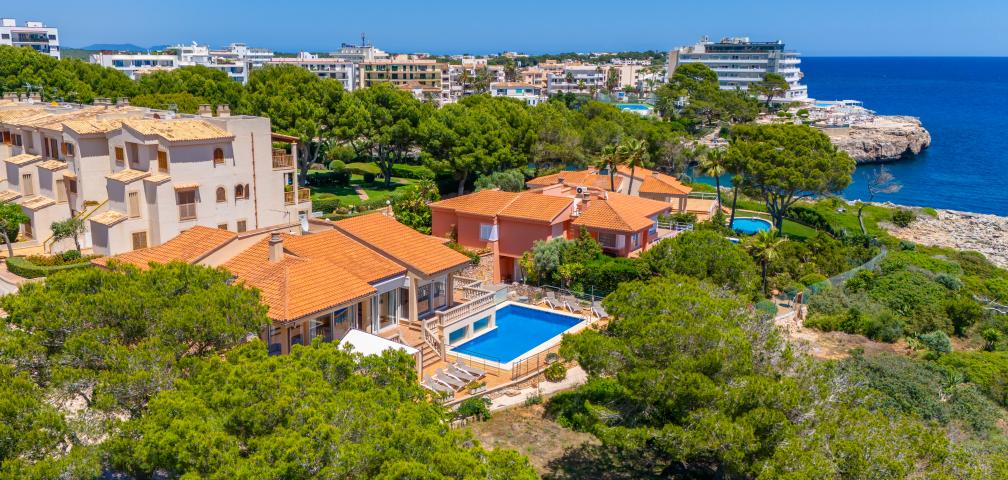 Urban Villa Jardín del Rey