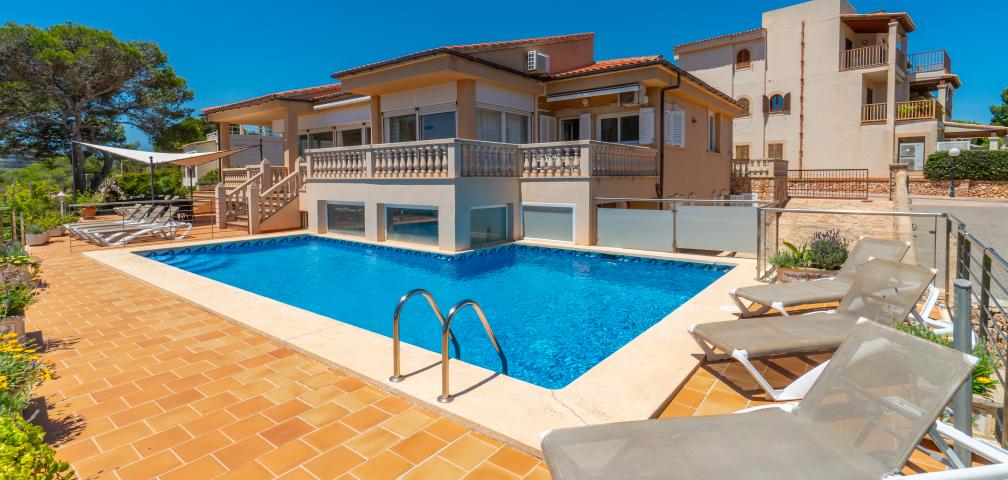 Urban Villa Jardín del Rey