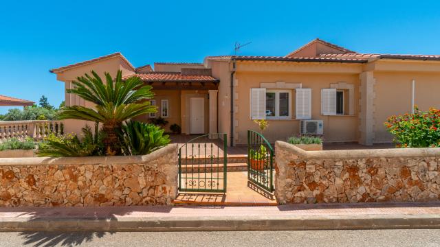 Urban Villa Jardín del Rey