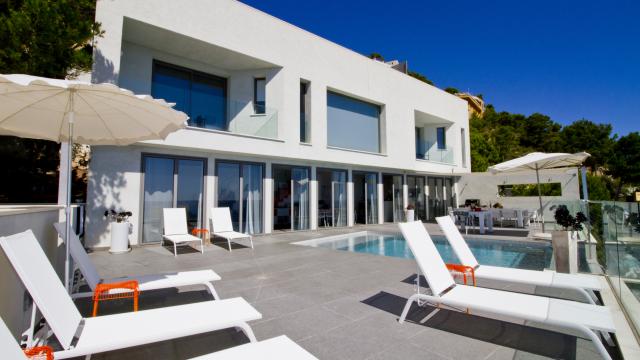 Urban Villa Can Ema