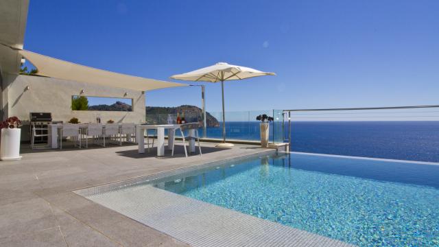 Urban Villa Can Ema