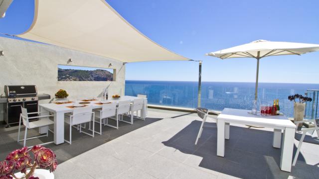 Urban Villa Can Ema