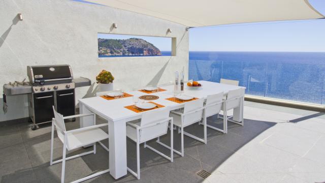 Urban Villa Can Ema