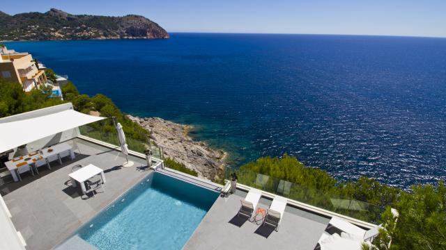 Urban Villa Can Ema