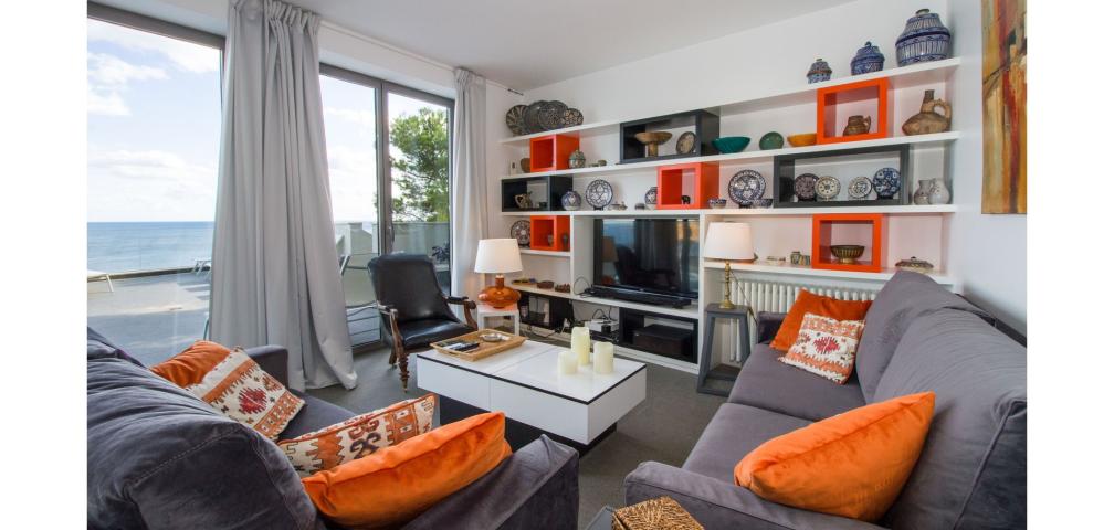 Urban Villa Can Ema