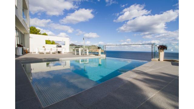 Urban Villa Can Ema