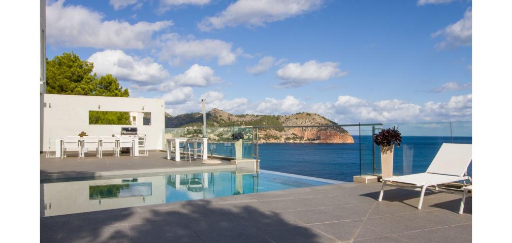 Urban Villa Can Ema