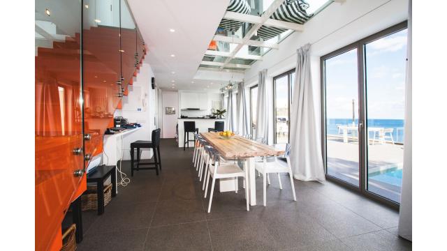 Urban Villa Can Ema