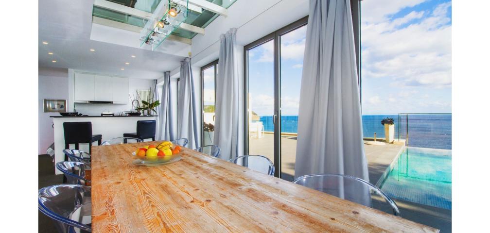 Urban Villa Can Ema