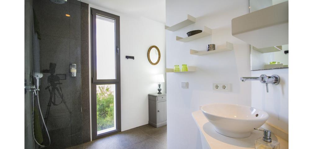 Urban Villa Can Ema