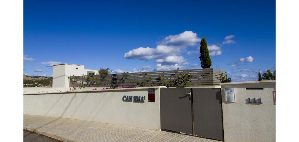 Urban Villa Can Ema