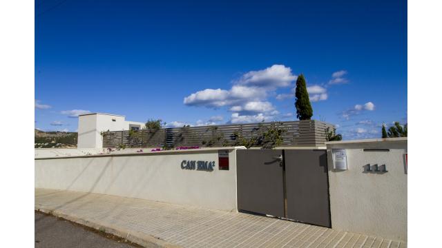 Urban Villa Can Ema