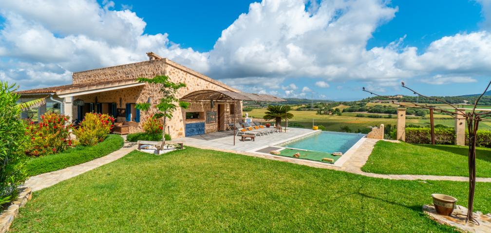 Rural Villa Desigual