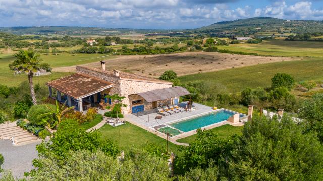 Rural Villa Desigual