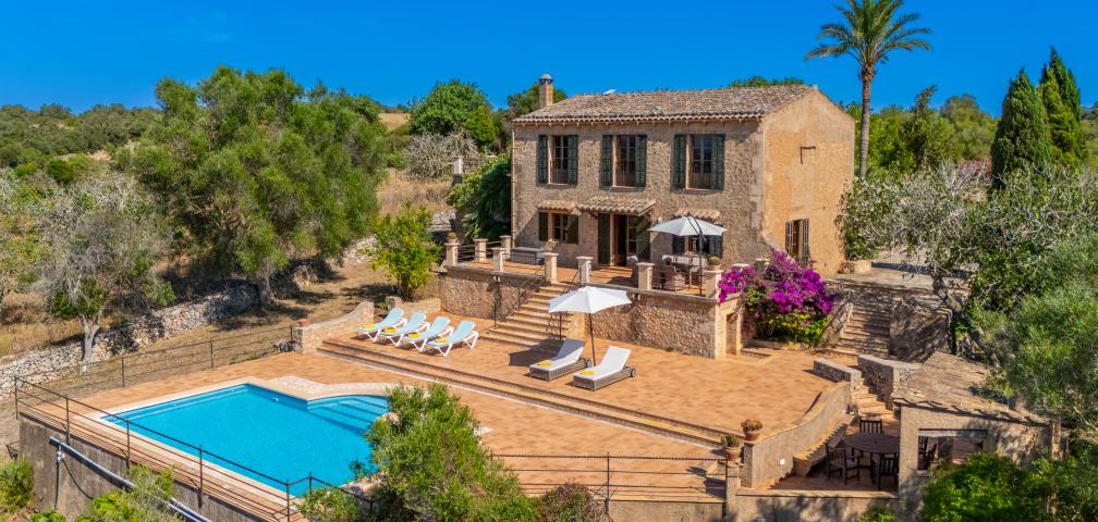 Rural Villa Grandiosa