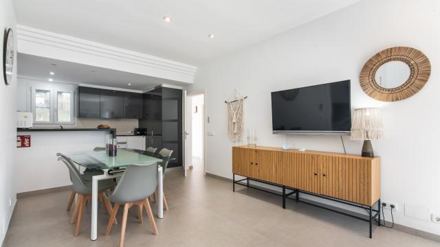 Urban Apartment Bungalow 25