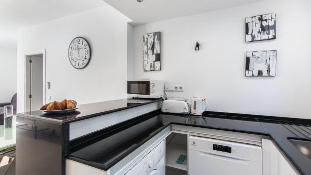 Urban Apartment Bungalow 25