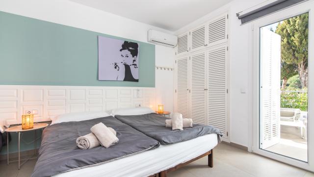 Urban Apartment Bungalow 25
