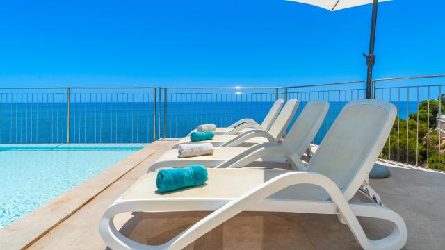 Urban Villa Blanca