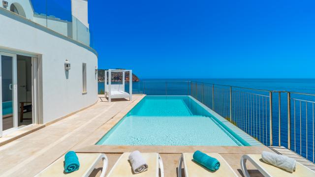 Urban Villa Blanca