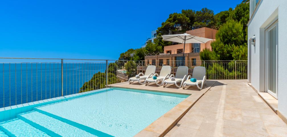 Urban Villa Blanca