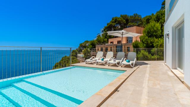 Urban Villa Blanca