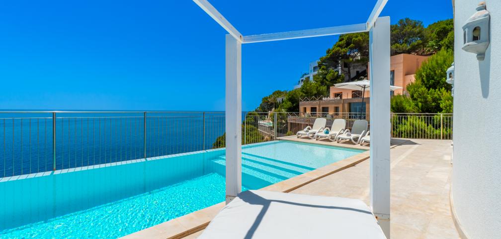 Urban Villa Blanca