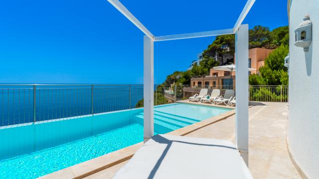Urban Villa Blanca