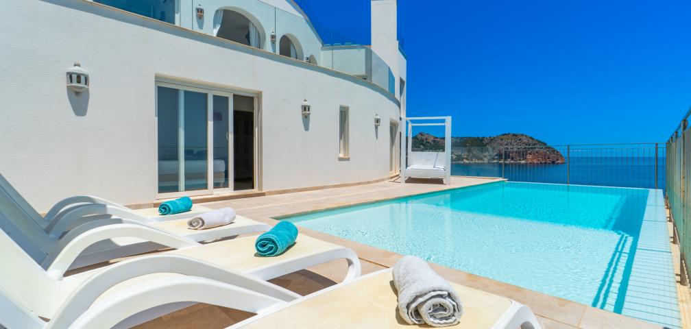 Urban Villa Blanca