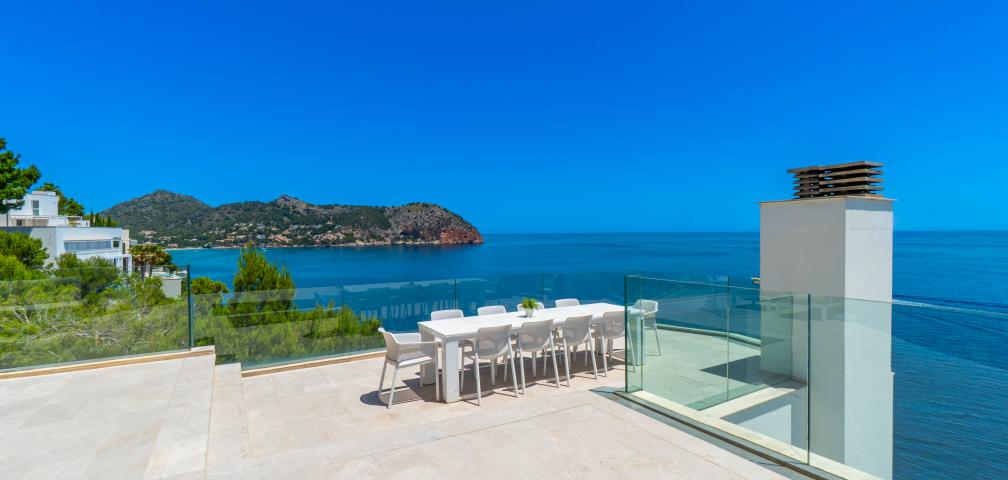 Urban Villa Blanca