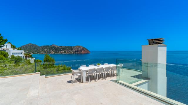 Urban Villa Blanca