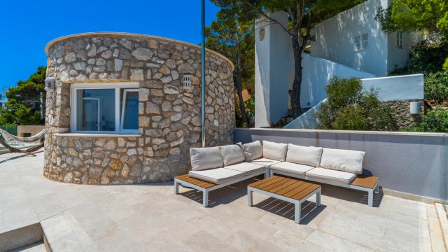Urban Villa Blanca