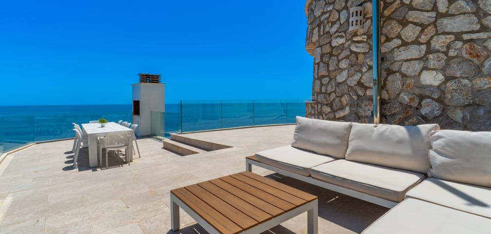Urban Villa Blanca