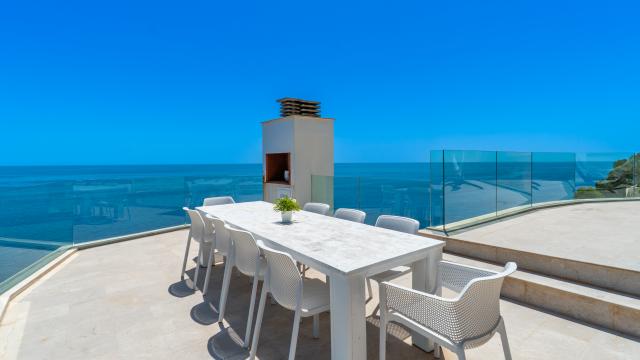 Urban Villa Blanca