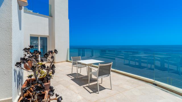 Urban Villa Blanca
