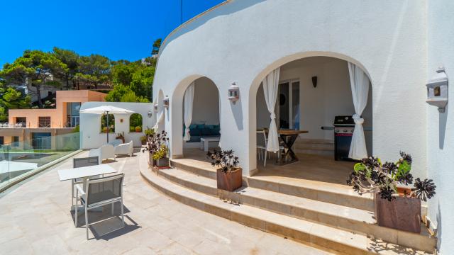 Urban Villa Blanca